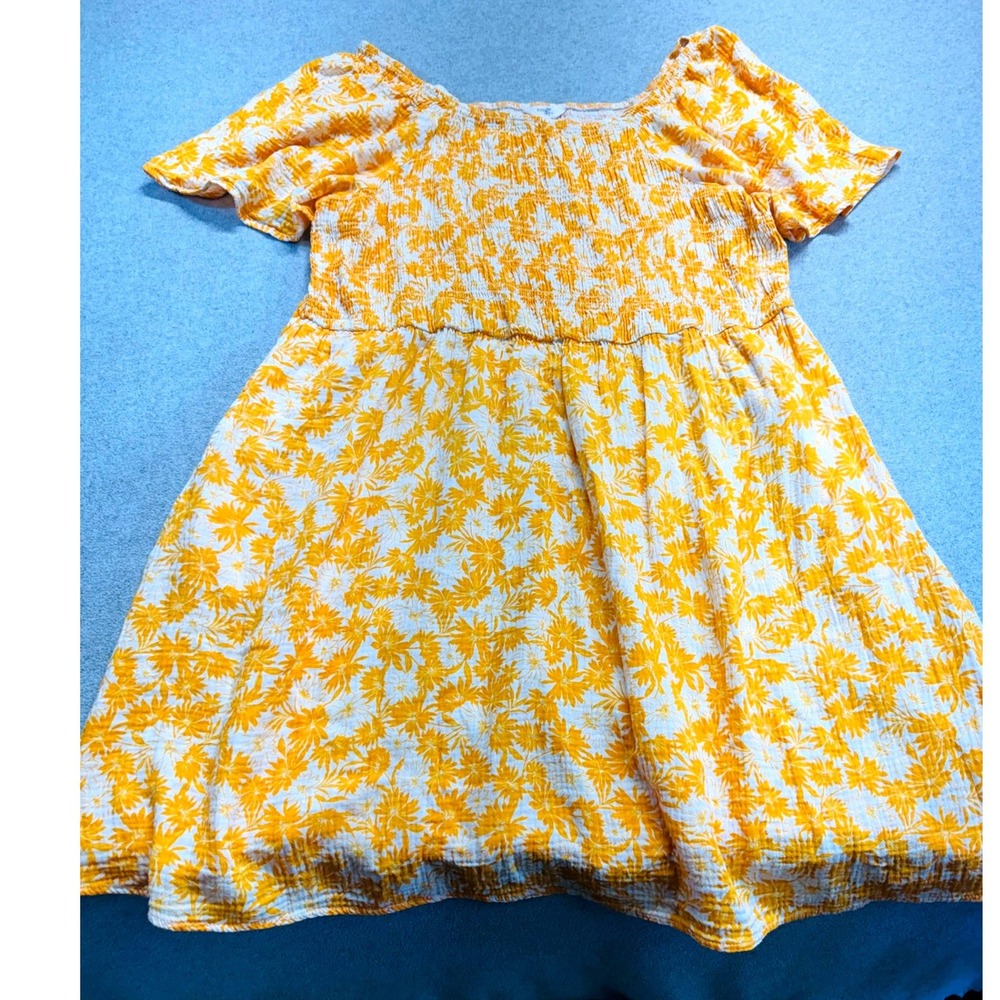 Terra & Sky Floral Smocked Dress Women 2X Yellow Cottagecore Flutter Sleeve Mini